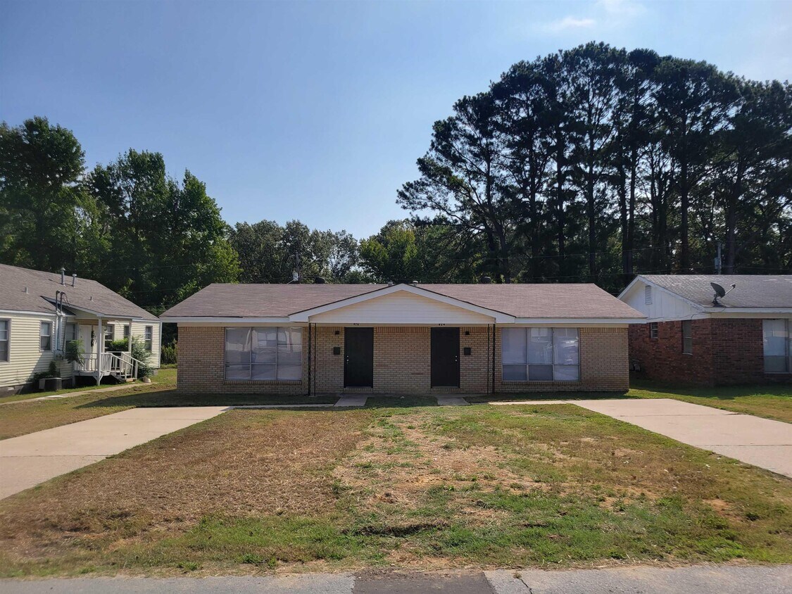 826 Jane Dr, Jacksonville, AR 72076 Townhome Rentals in Jacksonville AR