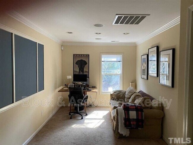 Foto del edificio - 4705 Lawhorn St