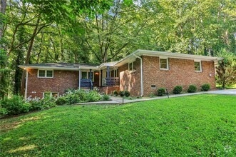 Building Photo - 2897 White Oak Dr
