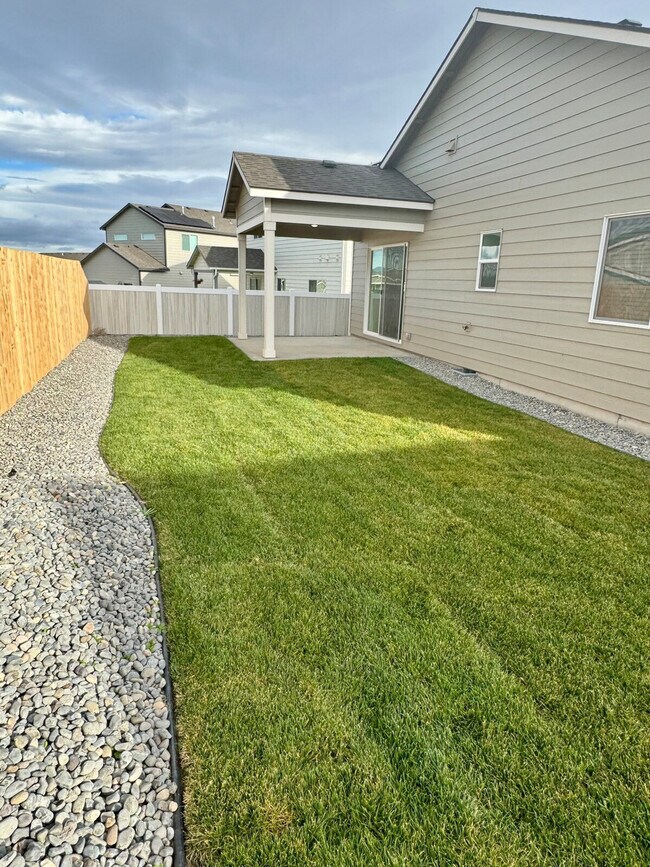 Foto del edificio - 385 Taft St