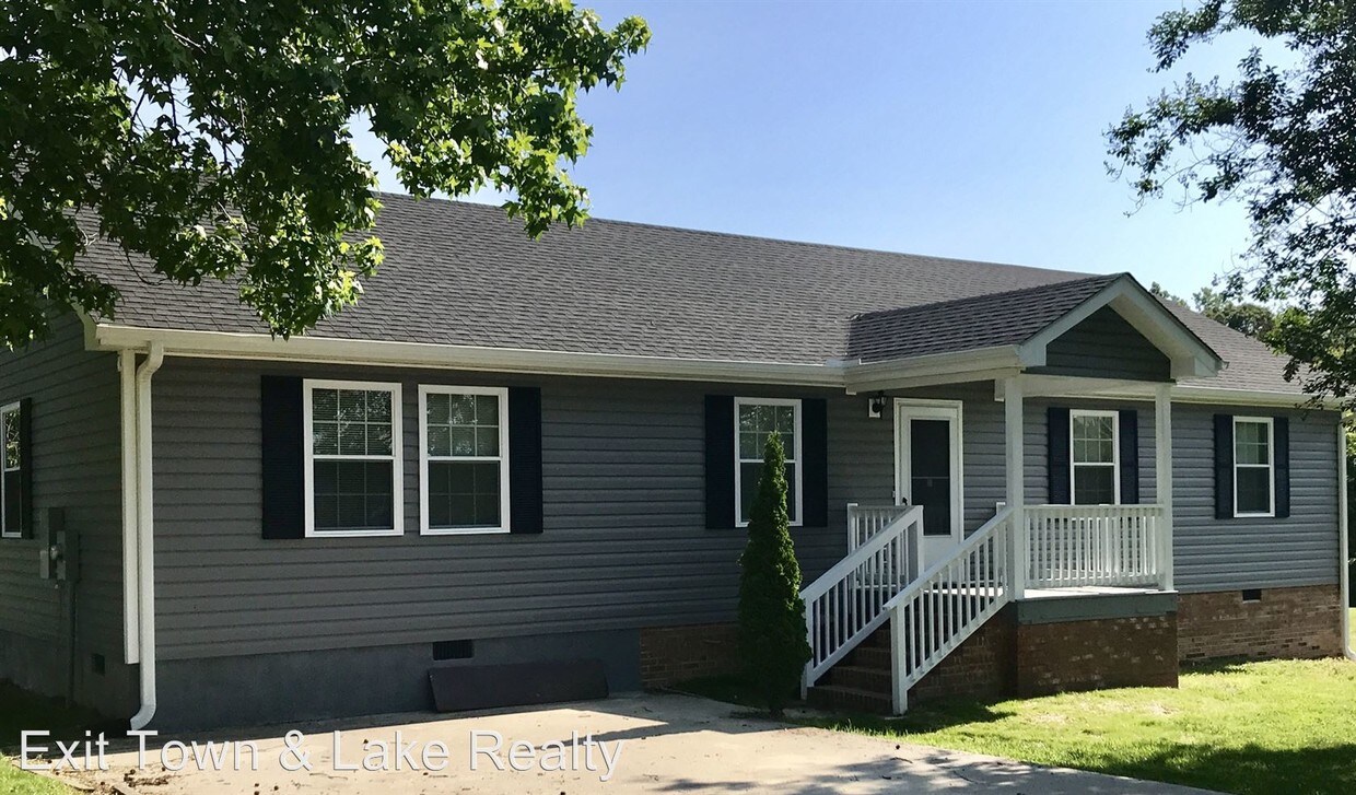 423 E Ferrell St, South Hill, VA 23970 House Rental in South Hill, VA