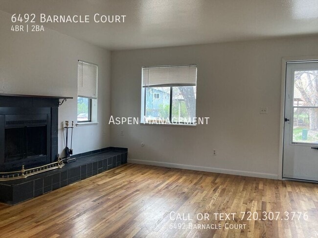 Foto del edificio - 6492 Barnacle Ct