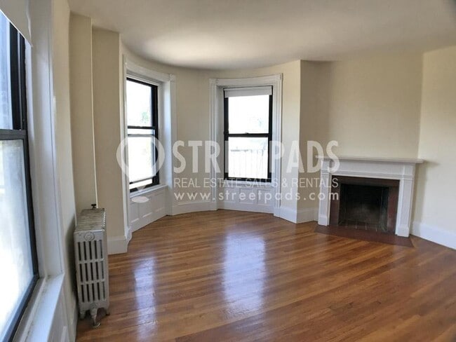 Building Photo - 2 bedroom in Boston MA 02115