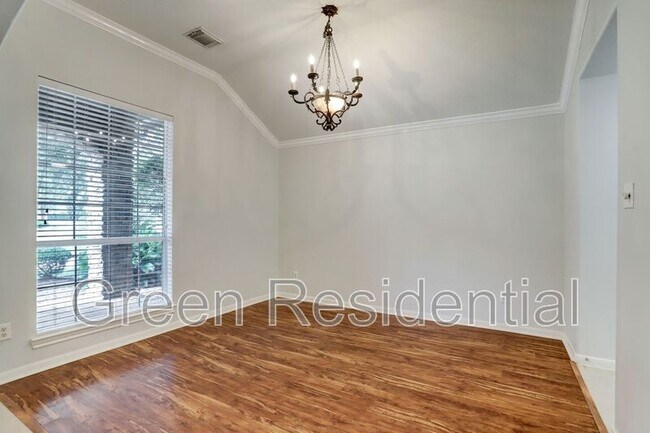 Building Photo - 134 S Spinning Wheel Cir