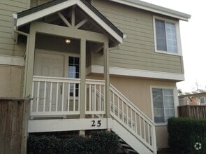 Building Photo - 25 Manchester Ln