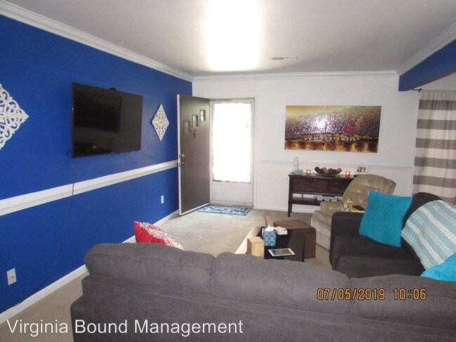 Building Photo - 2 br, 1.5 bath House - 3888 Mariposa Place