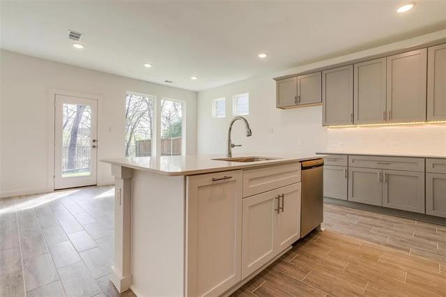 Building Photo - 4524 Hogan's Alley Dr