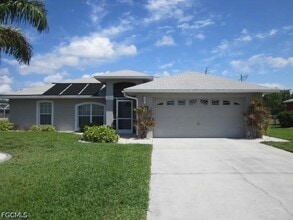 Building Photo - 301 SE 25th Ln