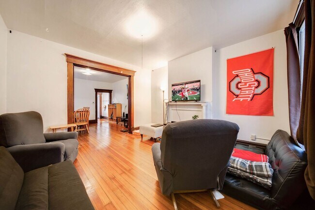 Foto del edificio - 5 Bedroom Right off of High St - OSU Campus