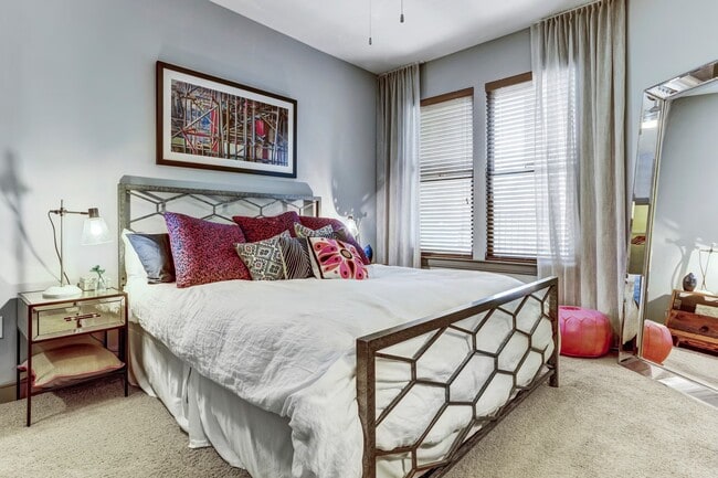 Photo - Skyline Views + Exclusive Resident Perks! Apartment