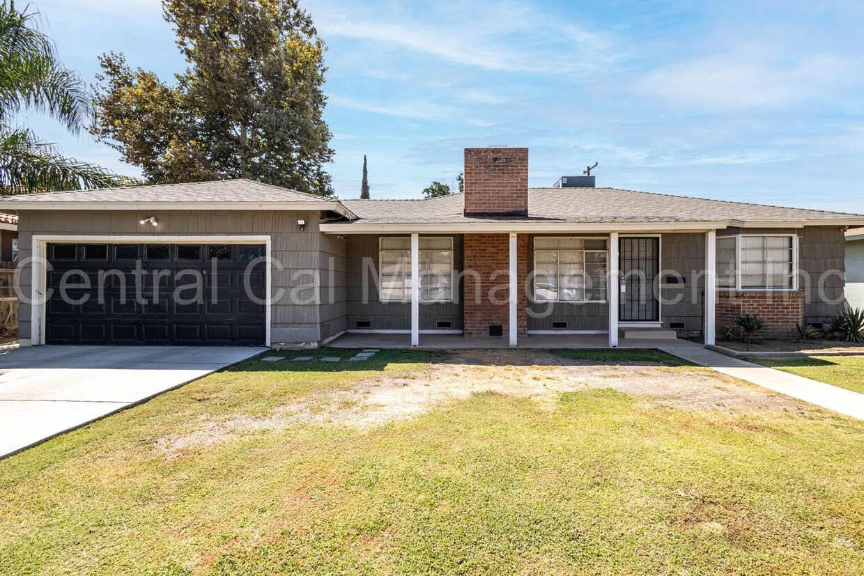 Foto principal - 3 Bedroom/1 Bath Home - $1895 Per Month! M...