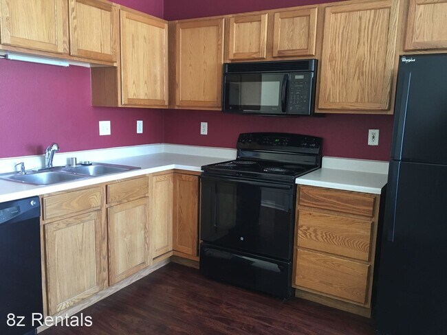 Building Photo - 4 br, 2 bath House - 3913 Dove Lane