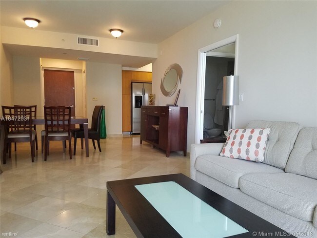 Building Photo - 1 br, 1 bath Condo - 6365 Collins Ave Apt 911