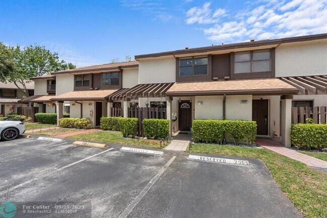 Foto del edificio - 4908 NW 82nd Ave