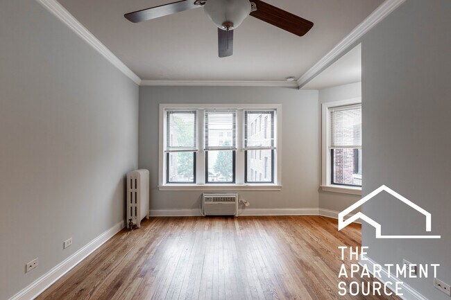 Foto del edificio - 742 W Addison St