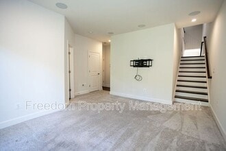 Building Photo - 9882 Hopkins Lp
