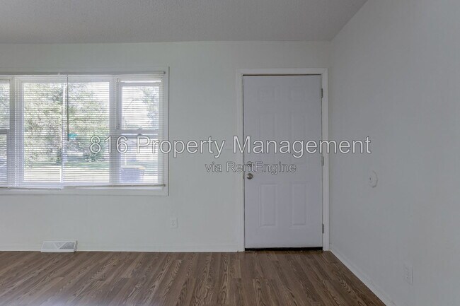 Foto del edificio - 8701 E 114th St