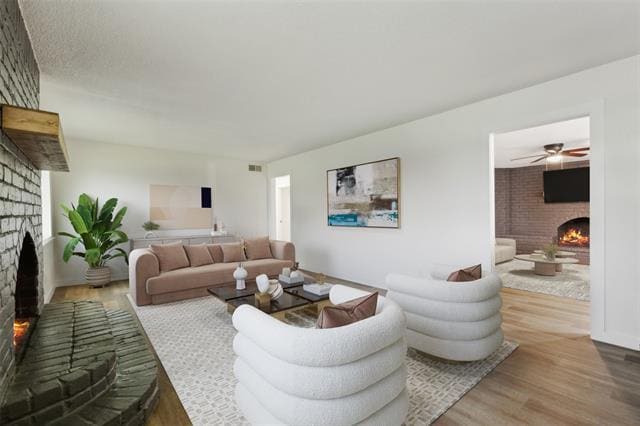 Foto del edificio - 740 Davis Dr