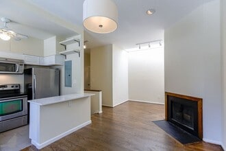 Building Photo - 1843 Mintwood Pl NW