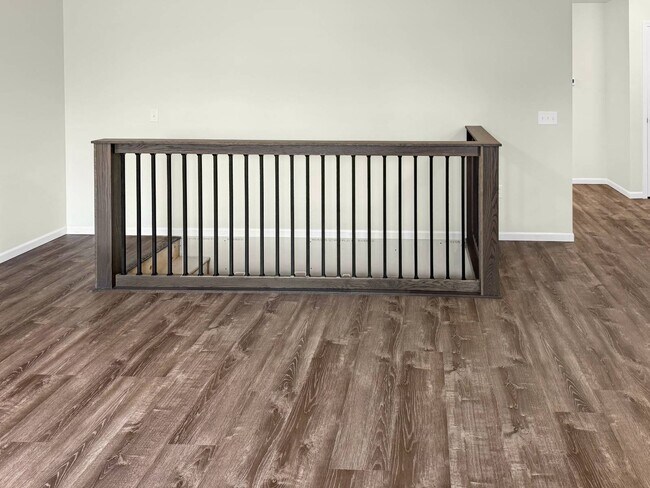 Building Photo - 607 W Main St