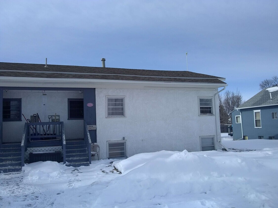 Primary Photo - 1214 Duncan Ave