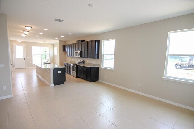 Building Photo - 8125 Graycliff Ave