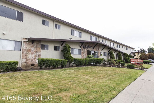 Building Photo - 1600 162nd Ave