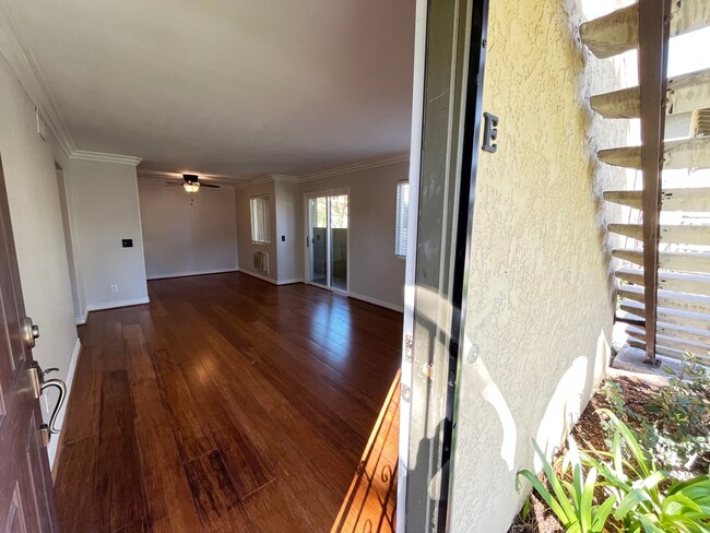 Building Photo - 2 Bed 1 Bath Condo In Oceanside