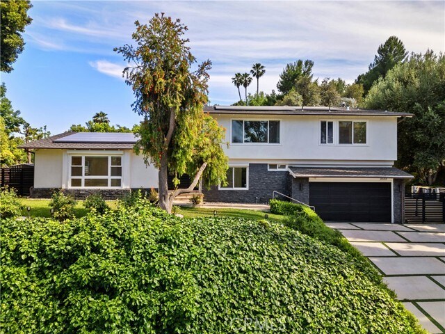 Building Photo - 16544 Park Ln Dr