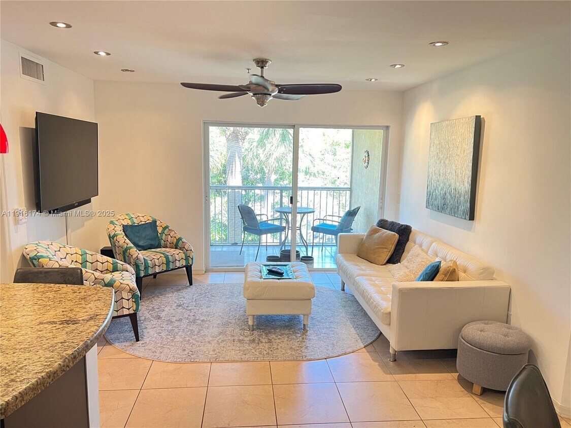 Foto principal - 460 S Park Rd