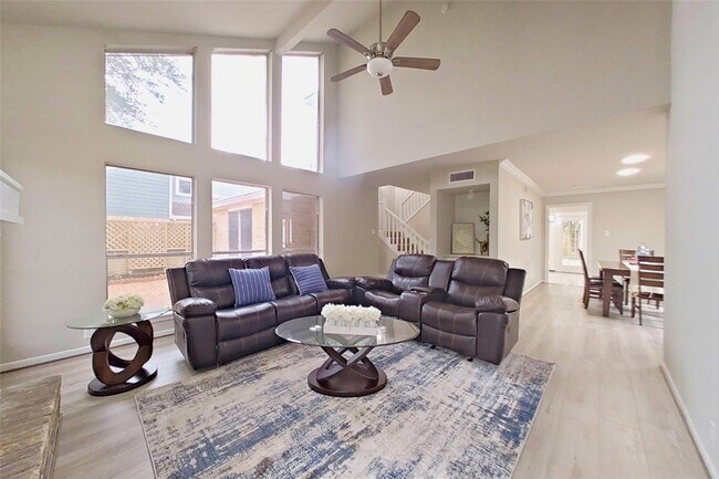 Foto del edificio - 20206 Lake Sherwood Dr