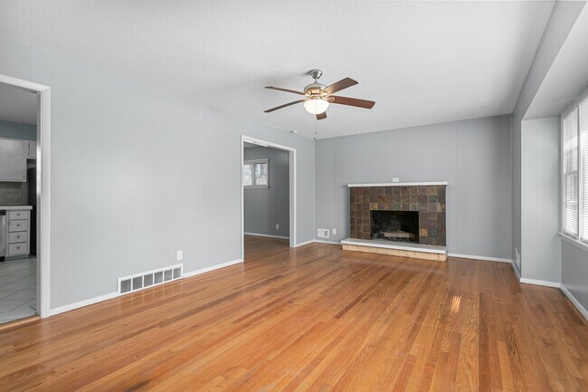 Foto del edificio - 908 SW 6th St