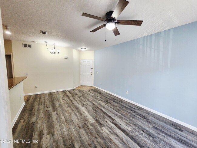 Foto del edificio - 4991 Key Lime Dr