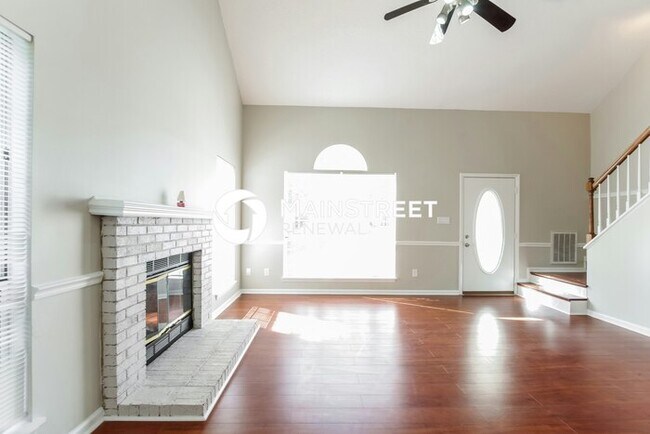 Foto del edificio - 4 Bedroom Pet-Friendly Home in Charlotte, NC with Main Street Renewal