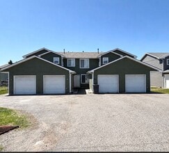 Building Photo - 221 Spooner Rd