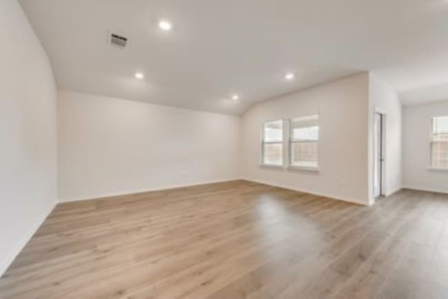 Large living room - 1131 Elijah Way