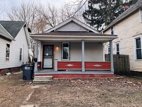 Building Photo - 1037 Orchard St