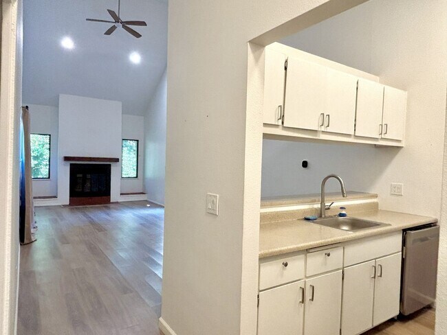 Foto del edificio - 331 SE 146th Ave