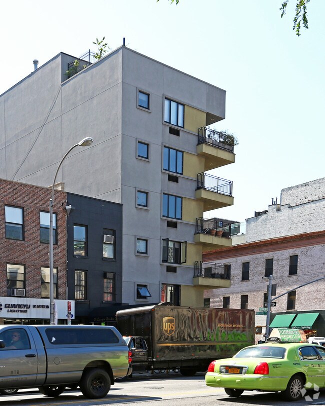 Building Photo - 153 Bowery