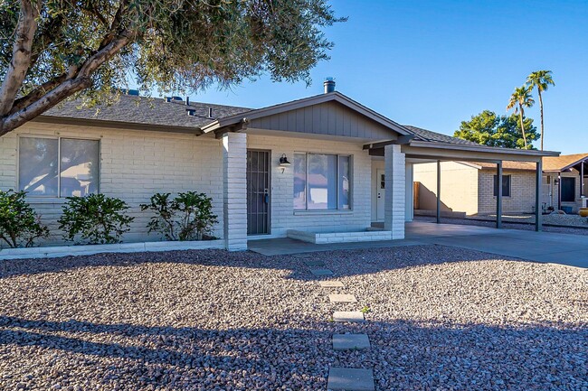 Foto del edificio - Charming Tempe home with a pool!