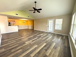 Building Photo - 119 Brentwood Dr
