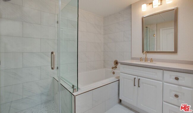 Foto del edificio - 6260 W 3rd St