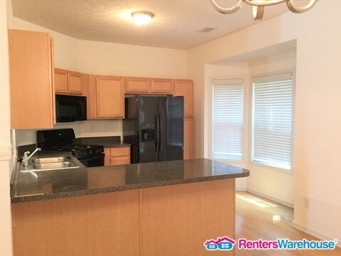 Building Photo - 1231 Blairs Pointe Dr SW