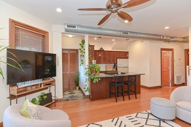 Foto del edificio - 176 Hillside St