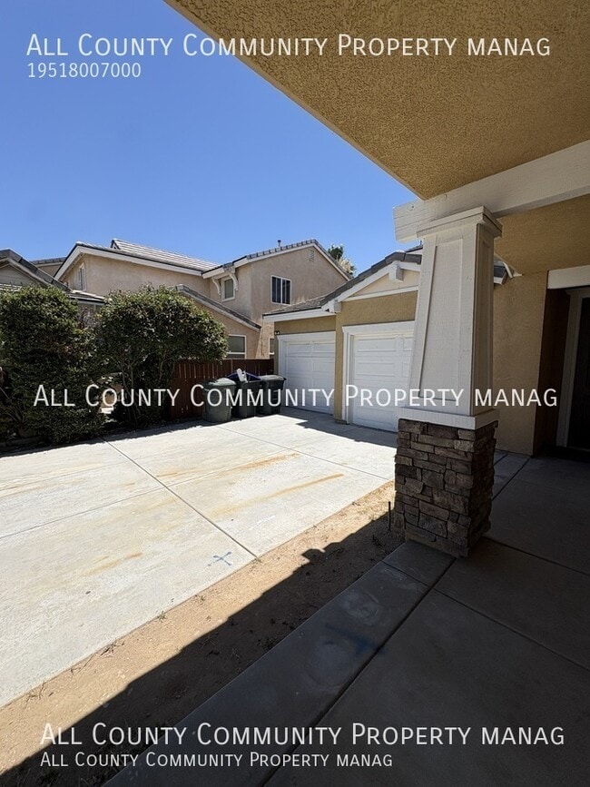 Photo - 3931 Palmetto Haven Ct- House