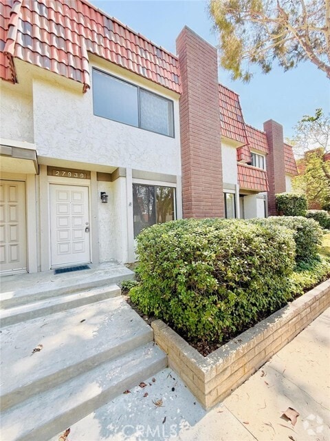 Building Photo - 27939 Ridgebrook Ct