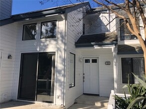 Building Photo - 11 Briarglen