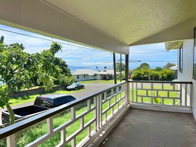 Building Photo - Newly Renovated 3 Bedroom / 2 Bathroom Home in Haliimaile!