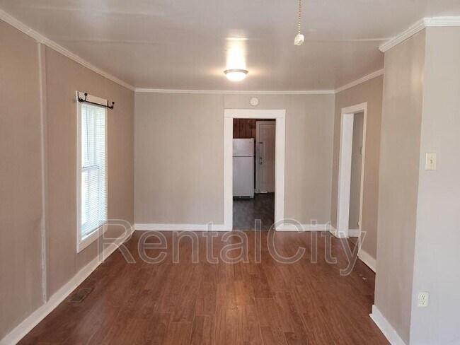 Building Photo - 1604 Harris St