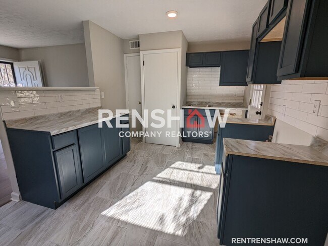 Foto del edificio - Quiet neighborhood- 3 Bed / 1 Bath - Move ...